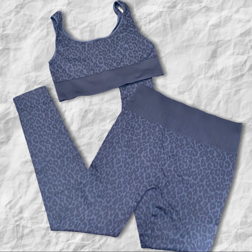 NIKIBIKI Leopard Crop Top & Leggings set -blue ink - Picture 2 of 7